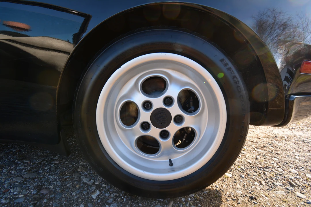 1986 Porsche 944 Turbo - Image 14 of 31
