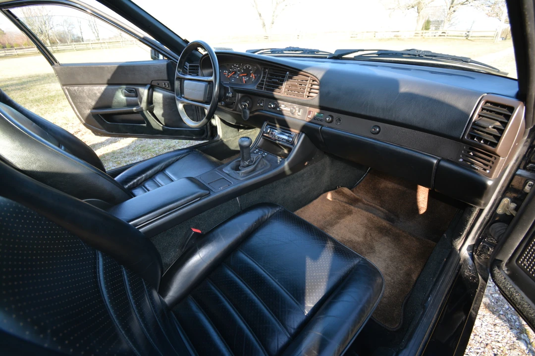 1986 Porsche 944 Turbo - Image 26 of 31