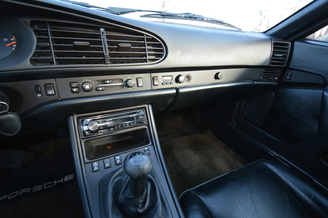 1986 Porsche 944 Turbo - Image 22 of 31
