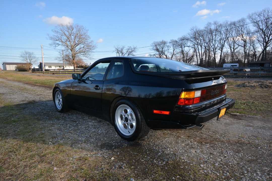 1986 Porsche 944 Turbo - Image 6 of 31