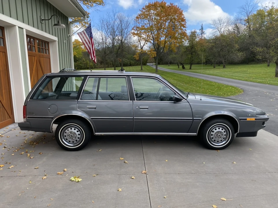 1987 Buick - Image 22 of 31