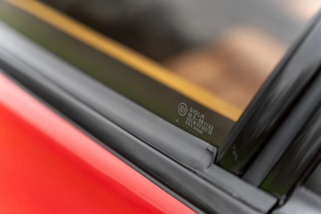 1987 Ferrari Testarossa - Image 22 of 31