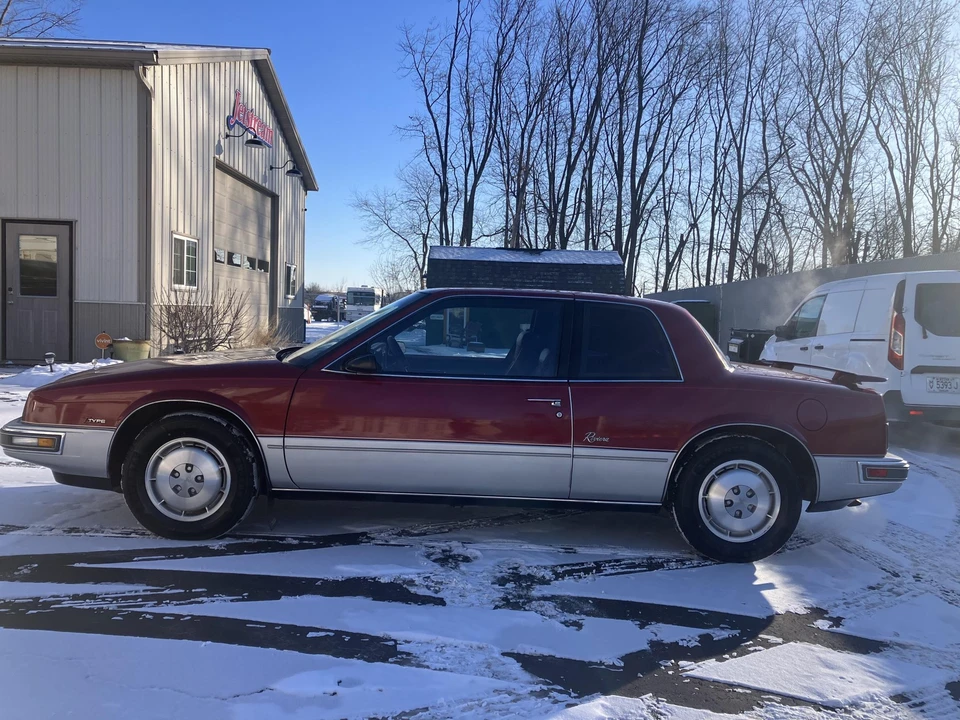 1988 Buick Riviera 4th-7th Gen - Image 8 of 31