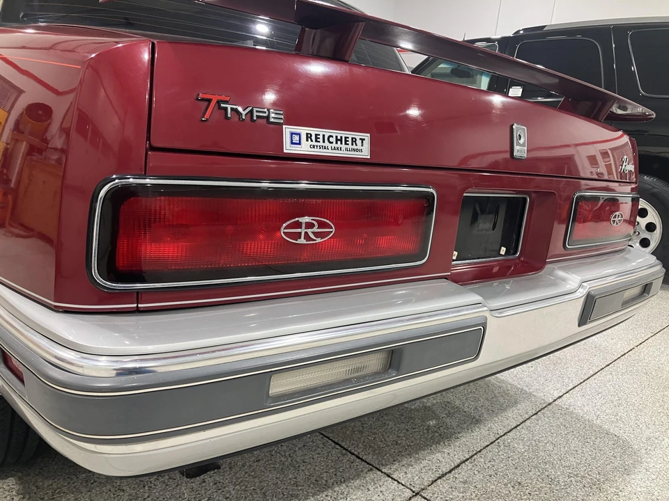 1988 Buick Riviera 4th-7th Gen - Image 21 of 31