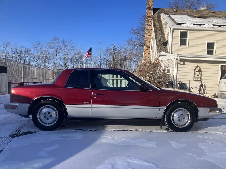 1988 Buick Riviera 4th-7th Gen - Image 4 of 31
