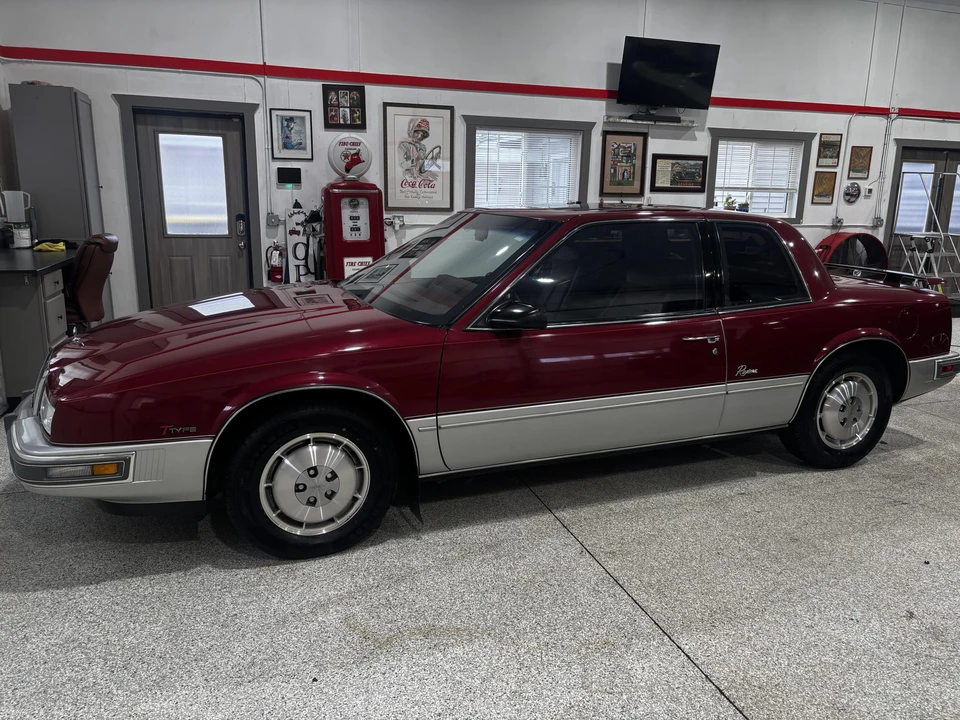 1988 Buick Riviera 4th-7th Gen - Image 9 of 31