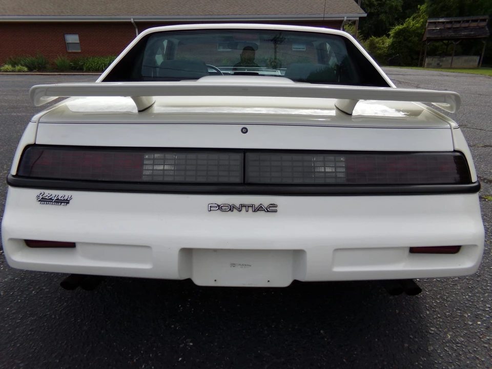 1988 Pontiac Fiero Formula - Image 12 of 31