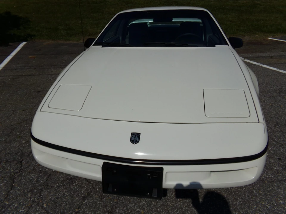 1988 Pontiac Fiero Formula - Image 4 of 31