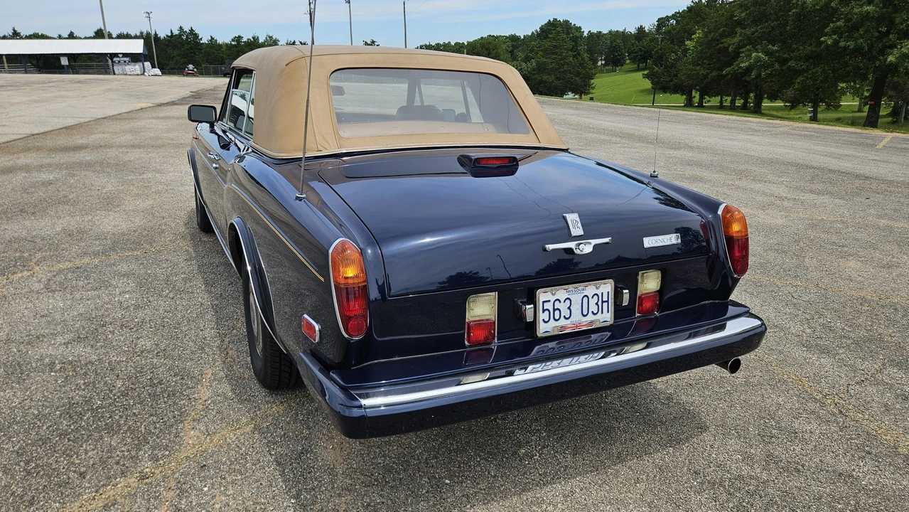 1988 Rolls-Royce Corniche Series II - Image 9 of 31