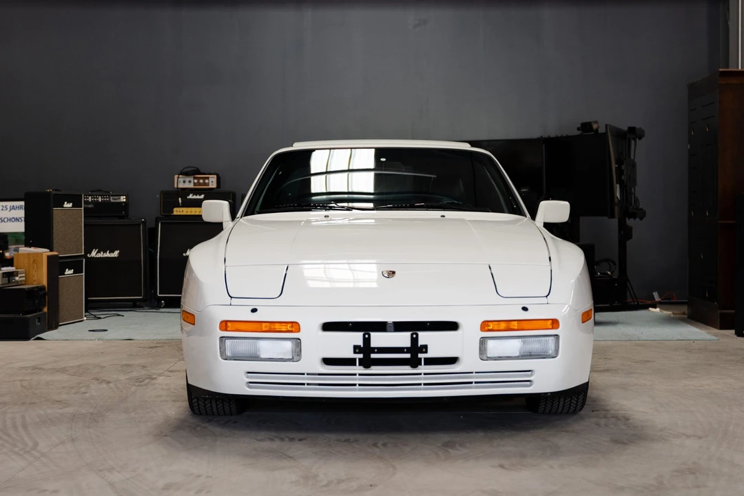1989 Porsche 944 Turbo - Image 6 of 31