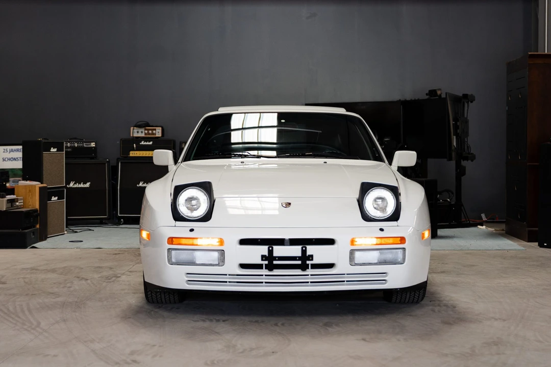 1989 Porsche 944 Turbo - Image 7 of 31