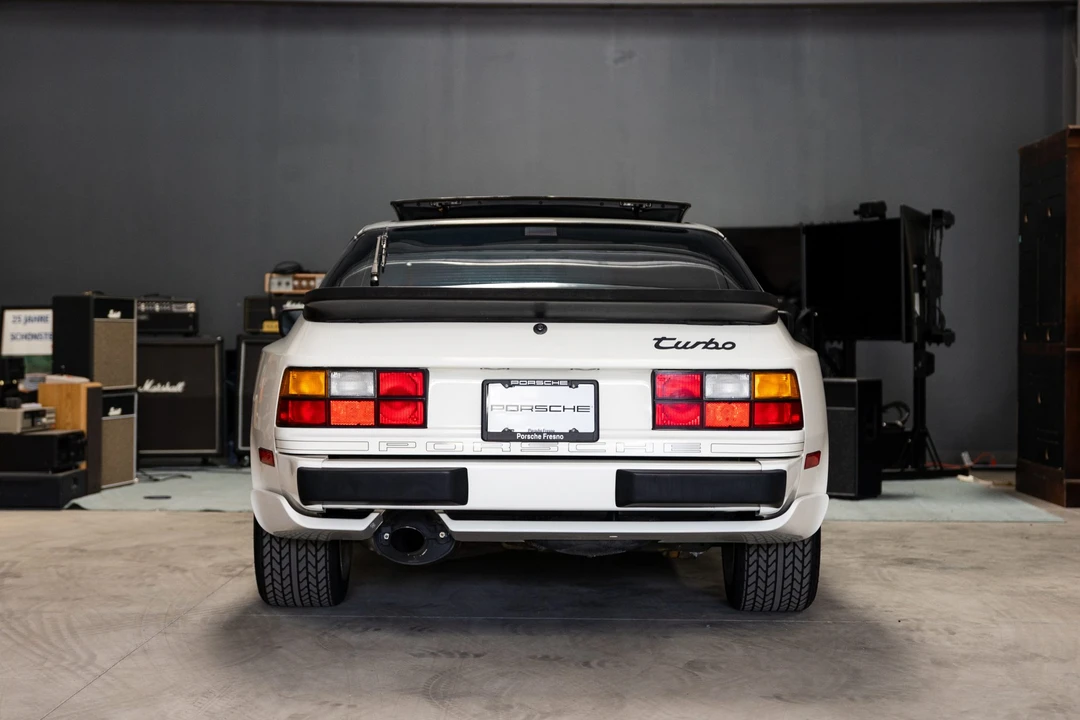 1989 Porsche 944 Turbo - Image 13 of 31