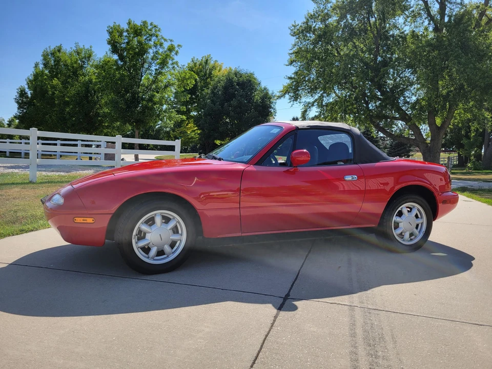 1990 Mazda NA MX-5 Miata - Image 4 of 31