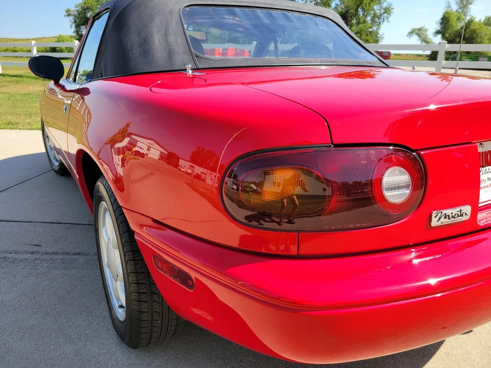 1990 Mazda NA MX-5 Miata - Image 27 of 31