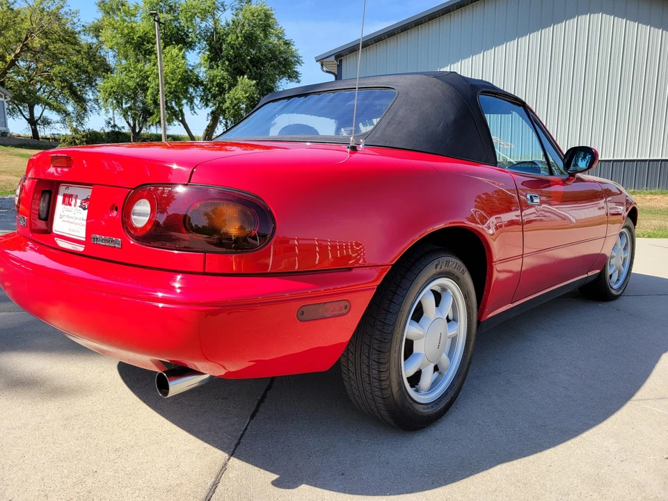 1990 Mazda NA MX-5 Miata - Image 9 of 31
