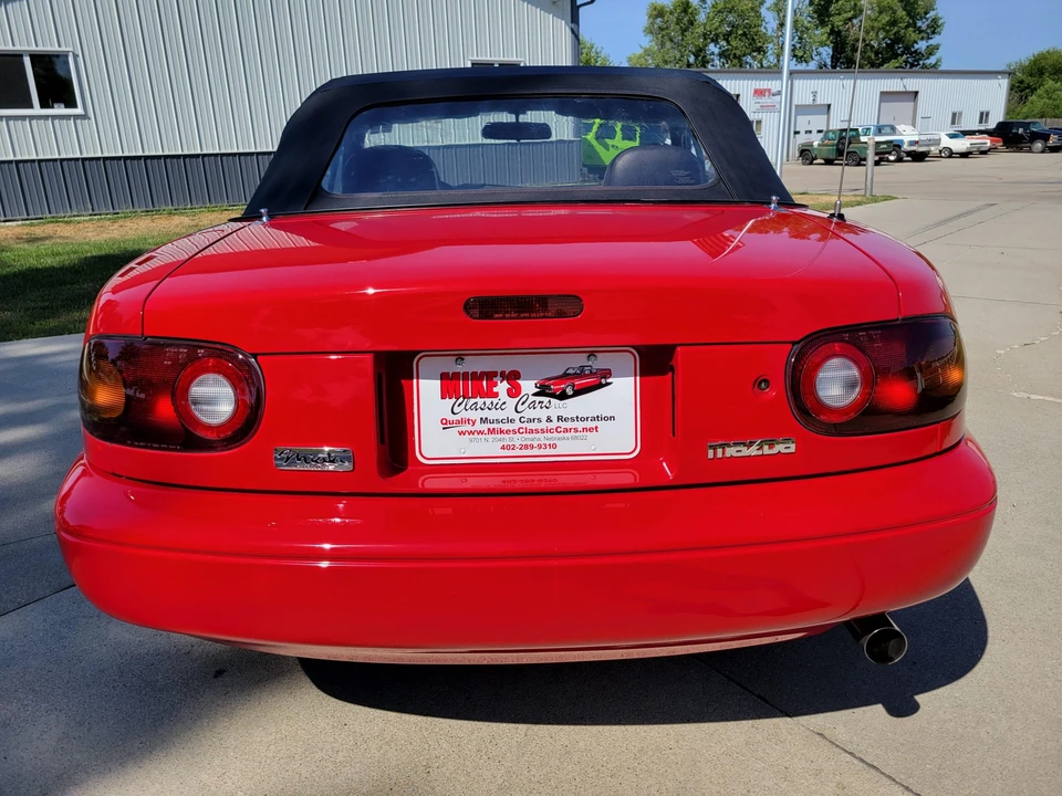 1990 Mazda NA MX-5 Miata - Image 17 of 31