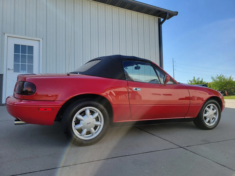 1990 Mazda NA MX-5 Miata - Image 19 of 31