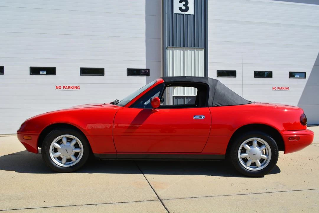 1990 Mazda NA MX-5 Miata - Image 14 of 31