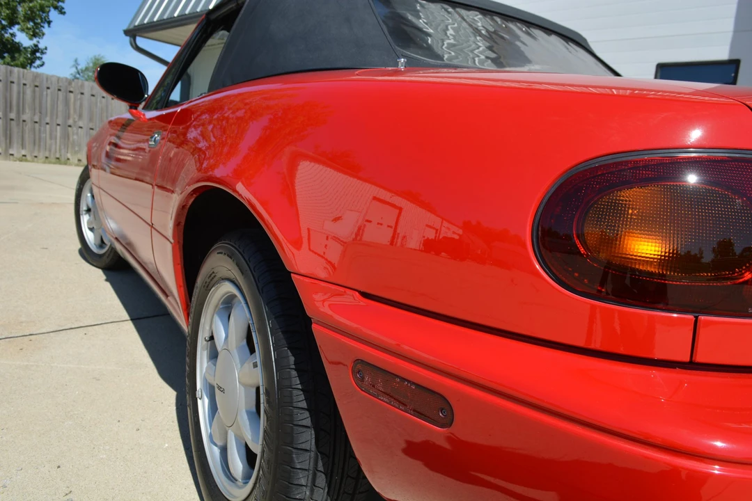 1990 Mazda NA MX-5 Miata - Image 25 of 31