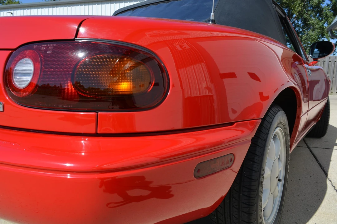 1990 Mazda NA MX-5 Miata - Image 28 of 31