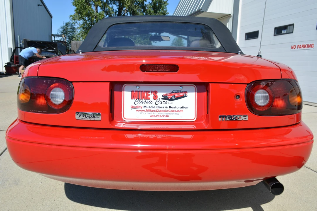 1990 Mazda NA MX-5 Miata - Image 18 of 31