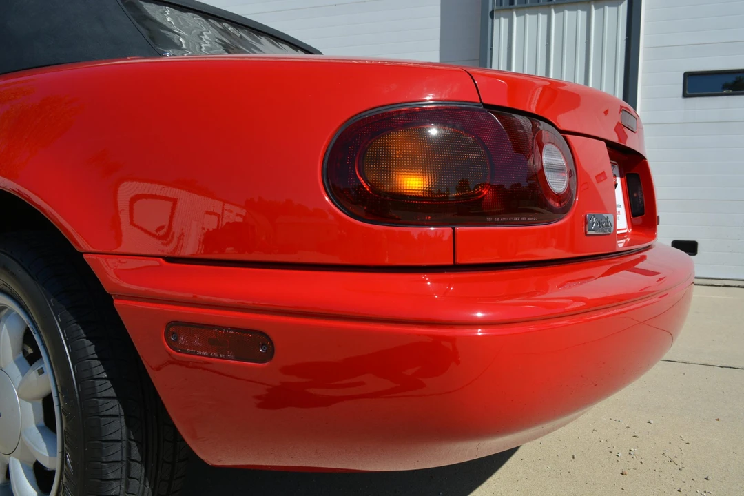 1990 Mazda NA MX-5 Miata - Image 26 of 31