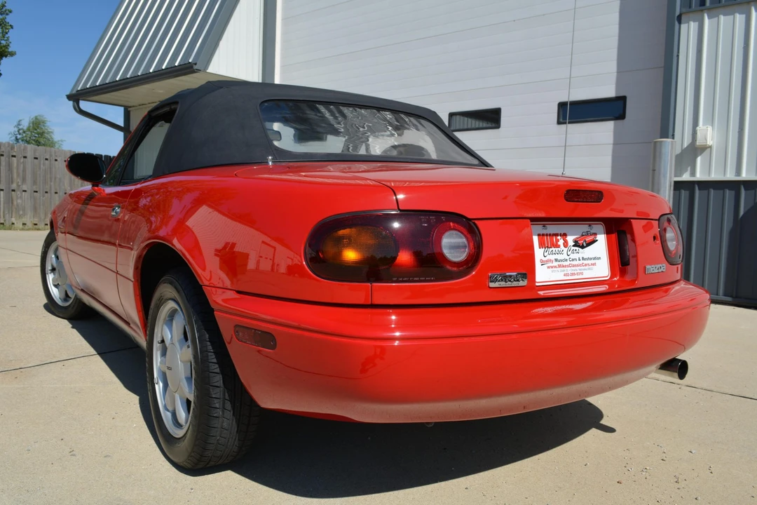 1990 Mazda NA MX-5 Miata - Image 16 of 31