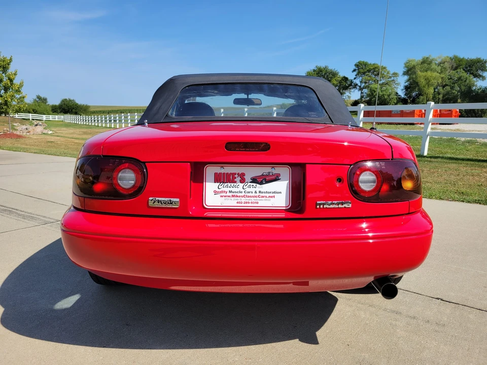 1990 Mazda NA MX-5 Miata - Image 8 of 31