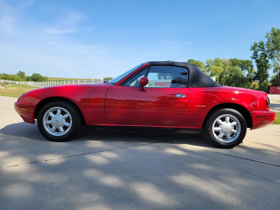 1990 Mazda NA MX-5 Miata - Image 5 of 31