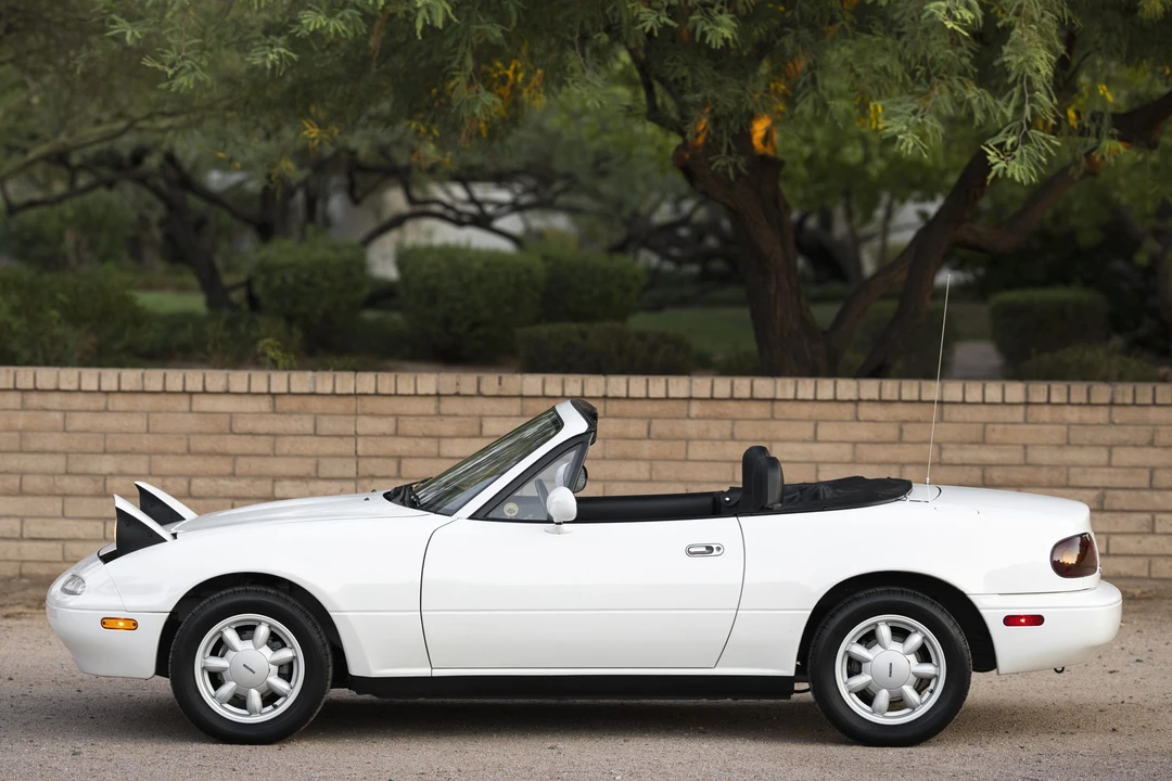 1990 Mazda NA MX-5 Miata - Image 18 of 31