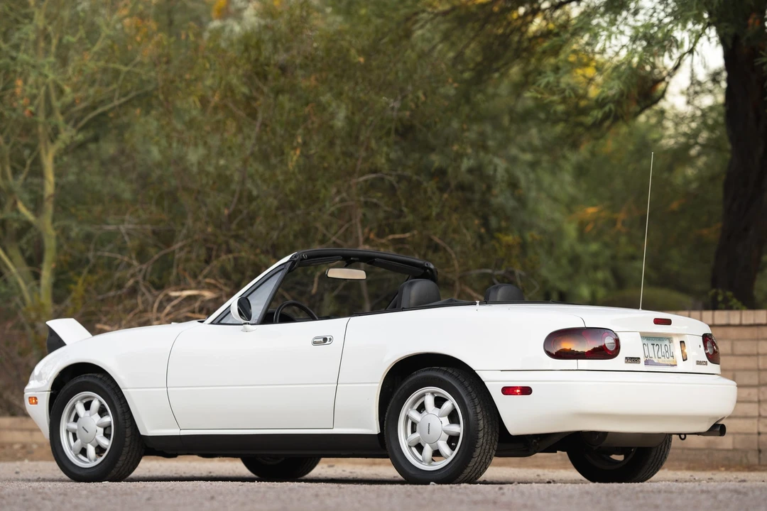 1990 Mazda NA MX-5 Miata - Image 19 of 31
