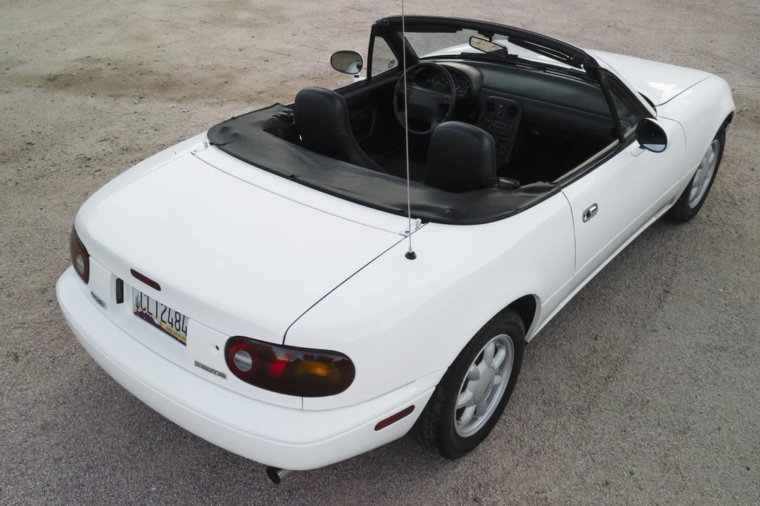 1990 Mazda NA MX-5 Miata - Image 28 of 31