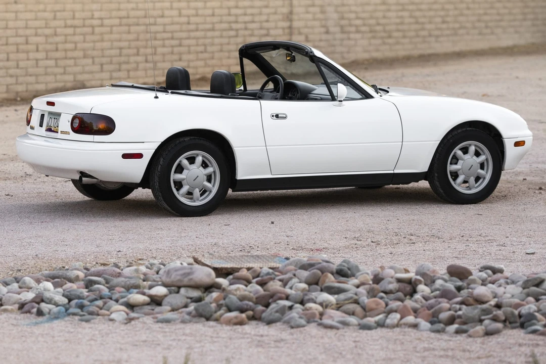1990 Mazda NA MX-5 Miata - Image 13 of 31