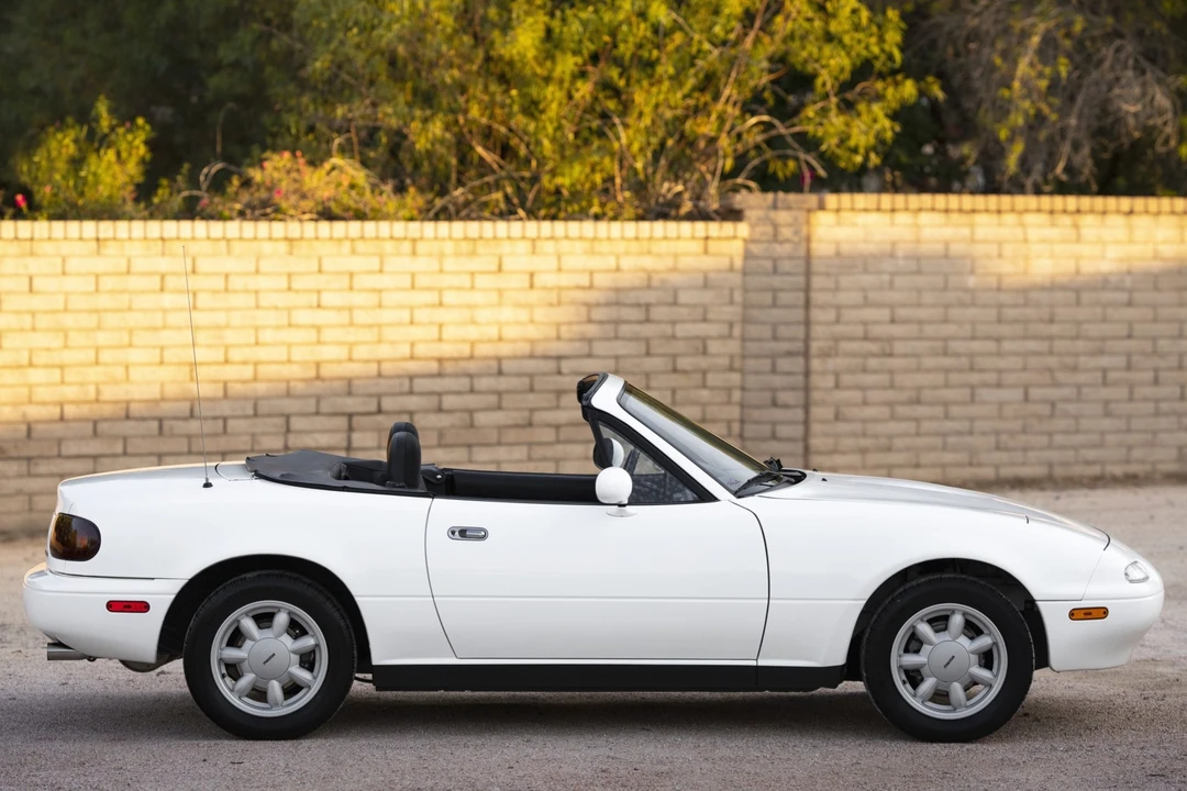 1990 Mazda NA MX-5 Miata - Image 12 of 31