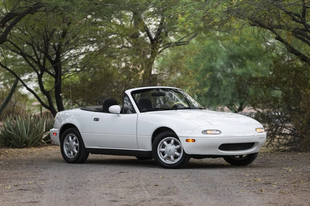 1990 Mazda NA MX-5 Miata - Image 2 of 31