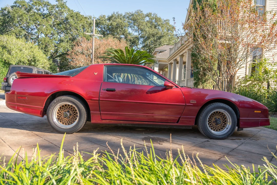 1990 Pontiac Firebird Trans Am 3rd Gen - Image 5 of 31