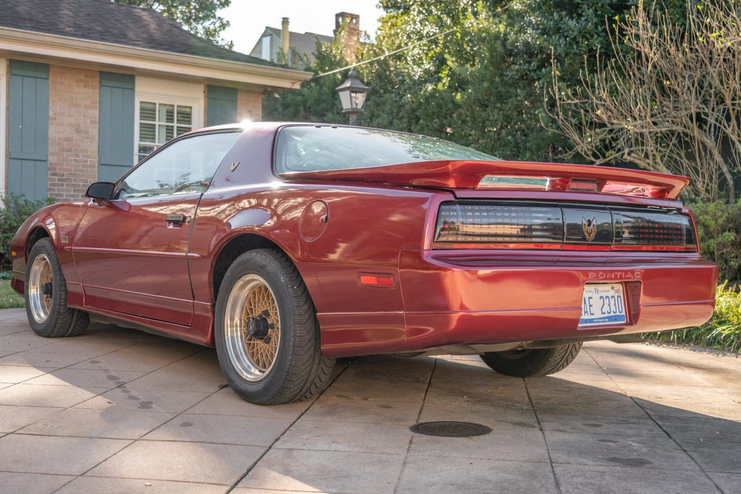 1990 Pontiac Firebird Trans Am 3rd Gen - Image 8 of 31