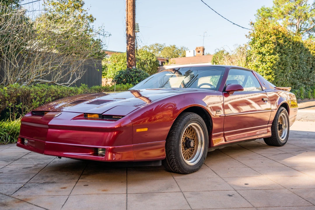 1990 Pontiac Firebird Trans Am 3rd Gen - Image 11 of 31