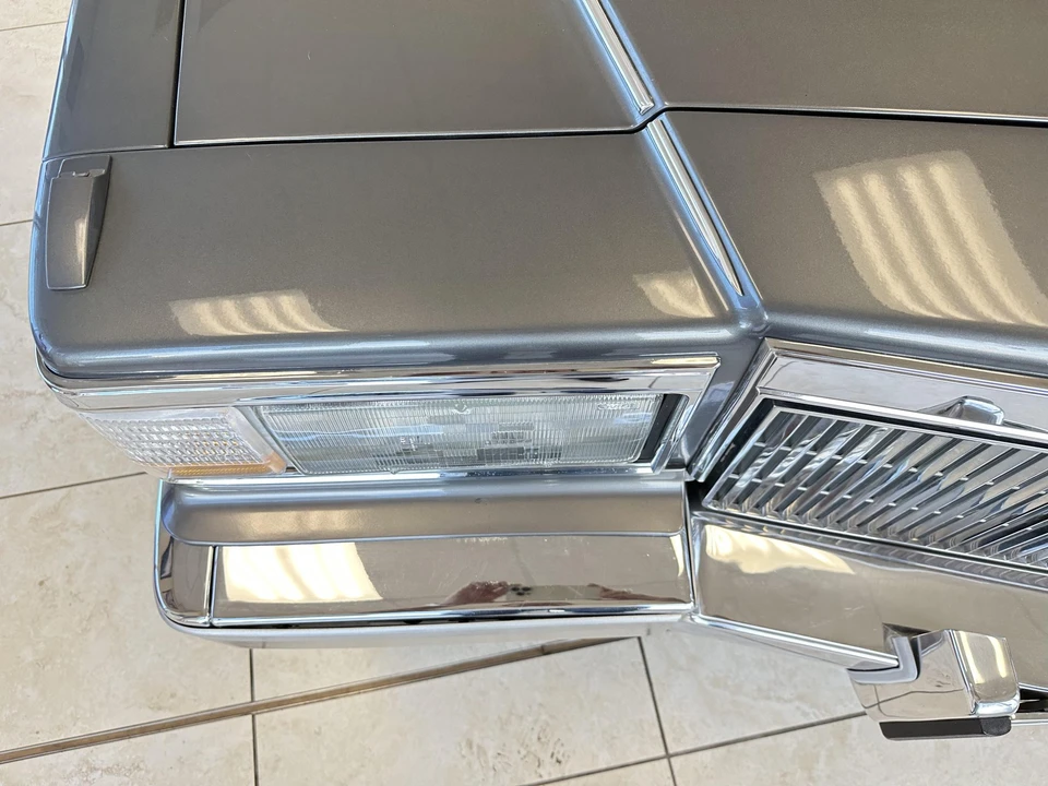 1991 Cadillac Brougham - Image 28 of 31