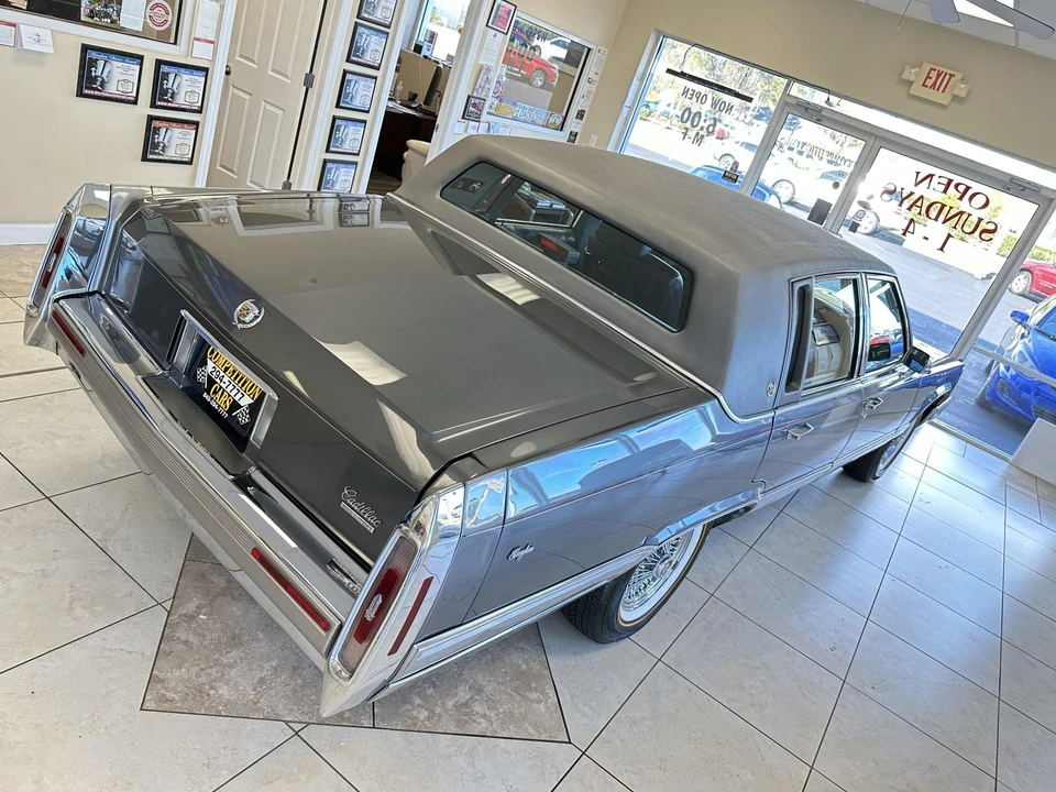 1991 Cadillac Brougham - Image 7 of 31