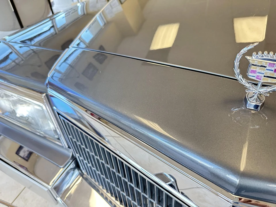 1991 Cadillac Brougham - Image 19 of 31