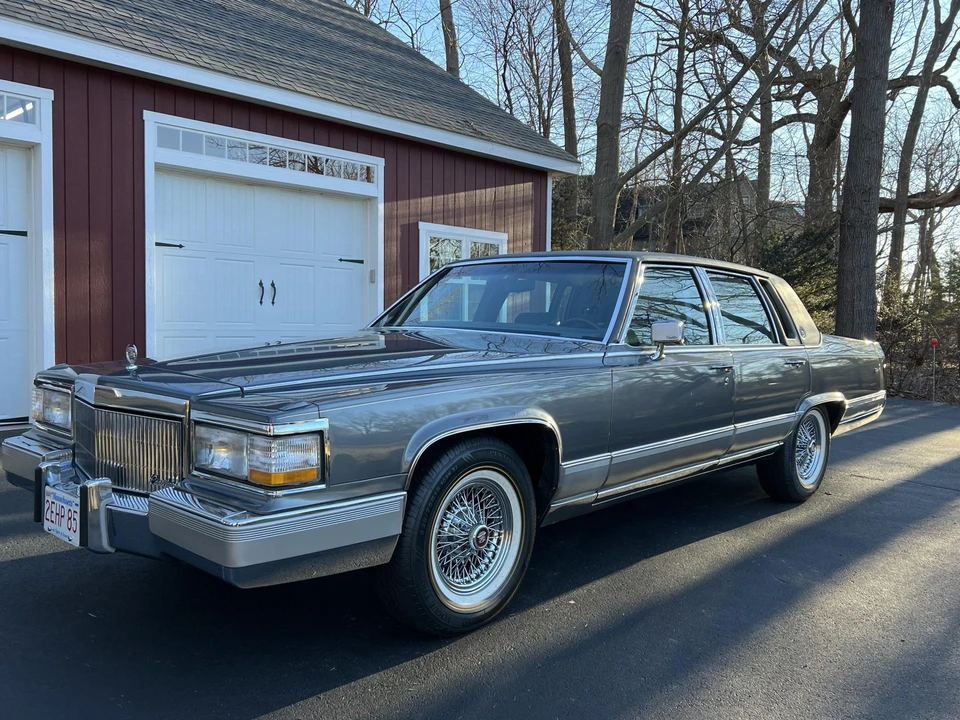 1991 Cadillac Brougham - Image 31 of 31
