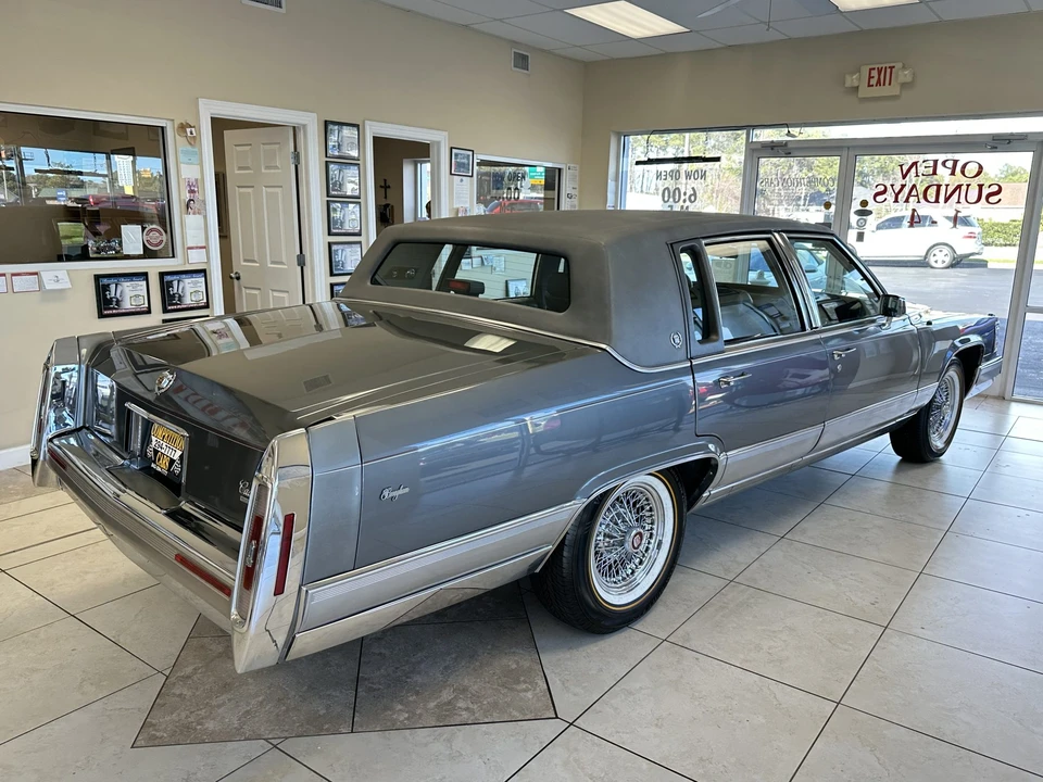 1991 Cadillac Brougham - Image 9 of 31