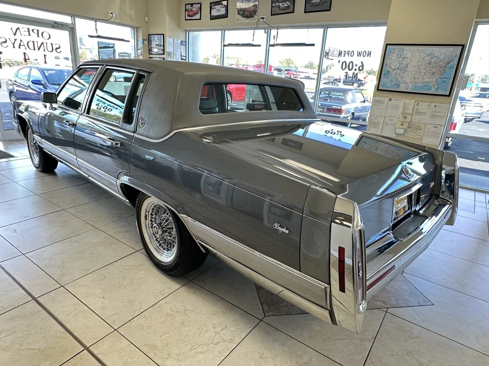 1991 Cadillac Brougham - Image 6 of 31
