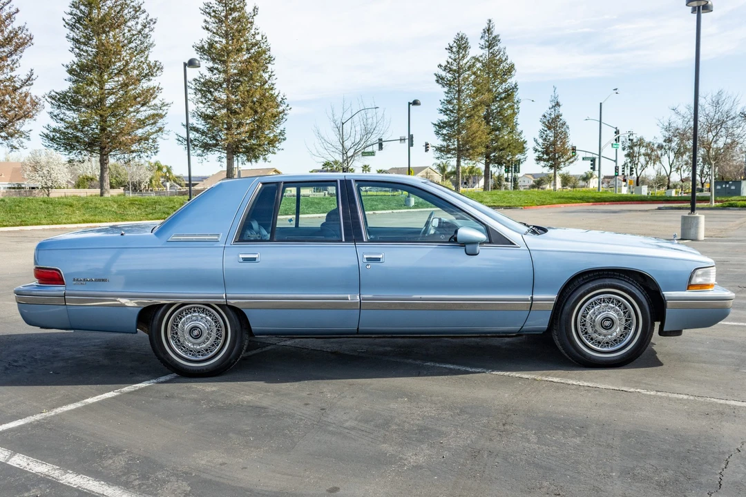 1992 Buick Roadmaster - Image 2 of 31