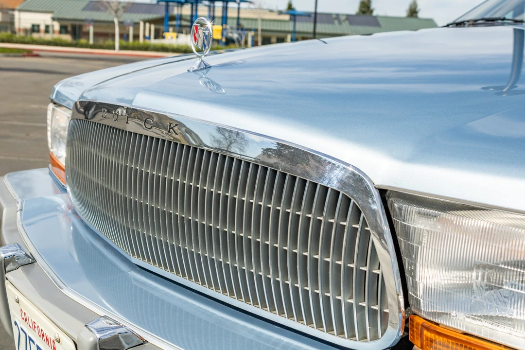 1992 Buick Roadmaster - Image 23 of 31