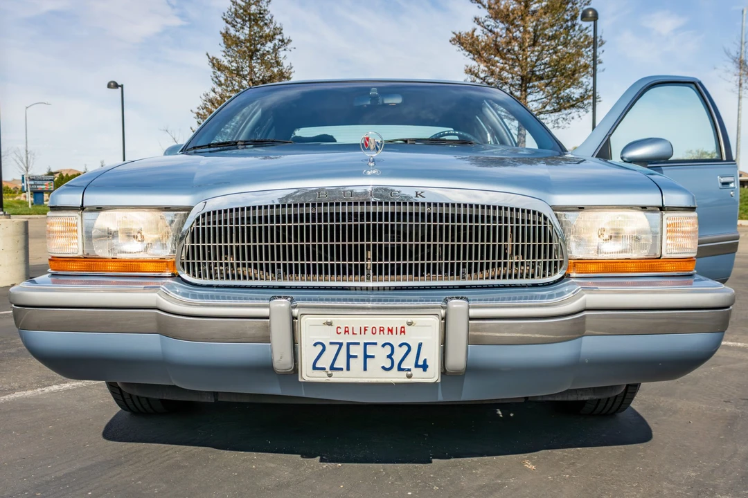 1992 Buick Roadmaster - Image 9 of 31