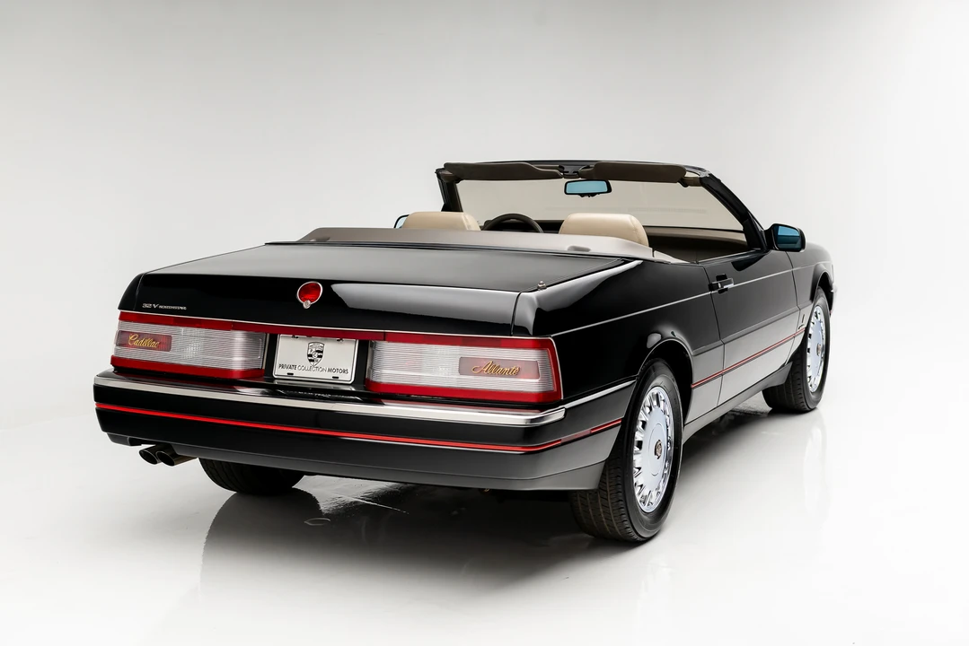1993 Cadillac Allante - Image 9 of 31