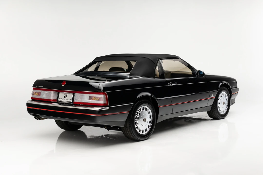1993 Cadillac Allante - Image 8 of 31