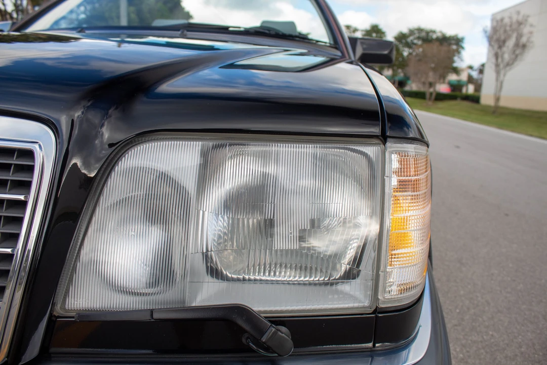 1994 Mercedes-Benz W124 E-Class - Image 27 of 31
